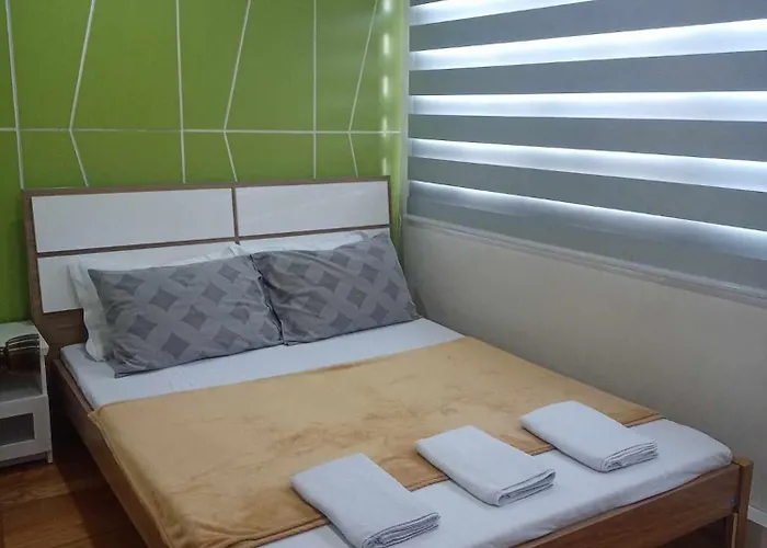 2 Bedrooms Units Forbes Area 5th Avenue Bgc Center アパート