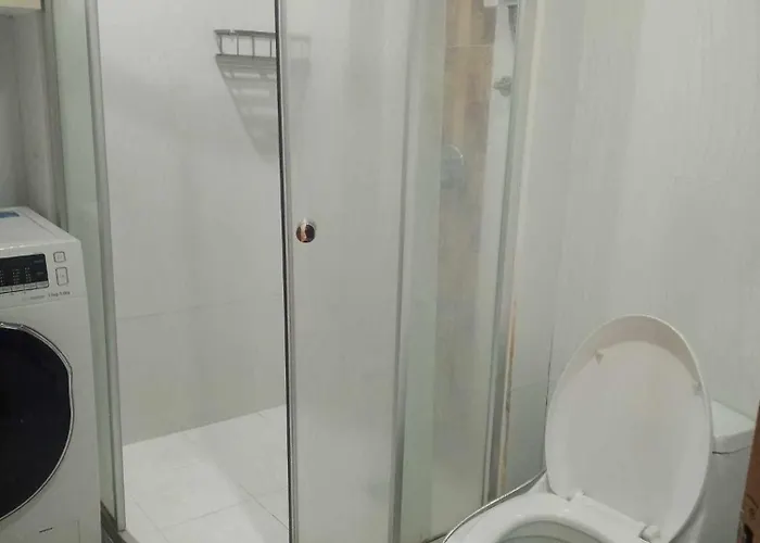 2 Bedrooms Units Forbes Area 5th Avenue Bgc Center * マニラ市