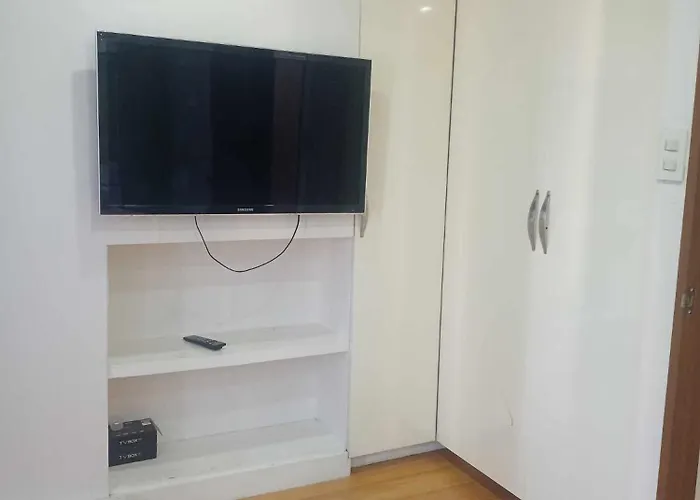 2 Bedrooms Units Forbes Area 5th Avenue Bgc Center アパート マニラ市