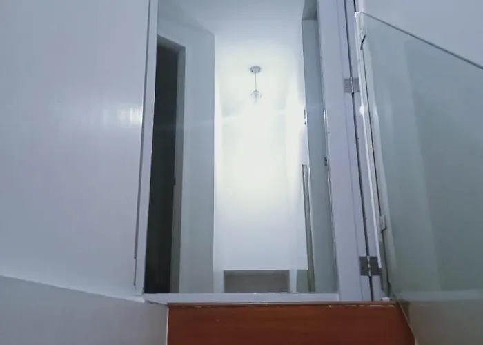 2 Bedrooms Units Forbes Area 5th Avenue Bgc Center アパート マニラ市