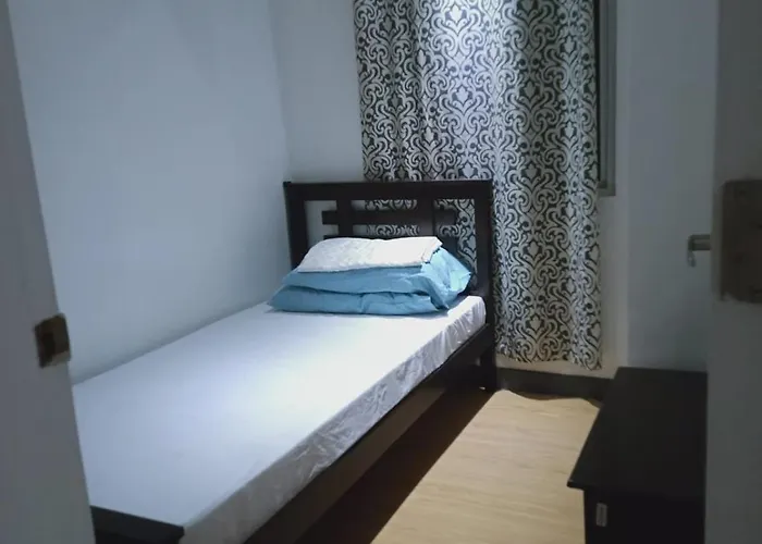 2 Bedrooms Units Forbes Area 5th Avenue Bgc Center アパート マニラ市