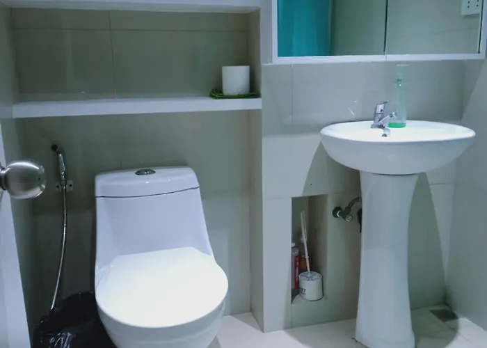 2 Bedrooms Units Forbes Area 5th Avenue Bgc Center マニラ市