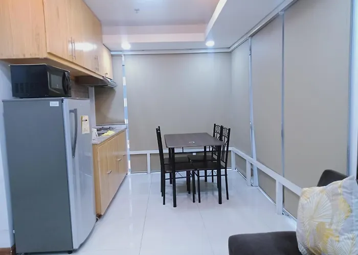 2 Bedrooms Units Forbes Area 5th Avenue Bgc Center アパート マニラ市