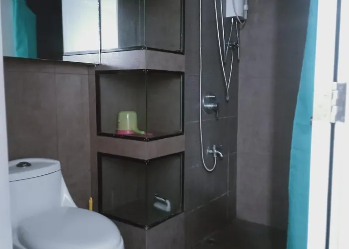 アパート 2 Bedrooms Units Forbes Area 5th Avenue Bgc Center