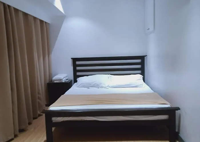 2 Bedrooms Units Forbes Area 5th Avenue Bgc Center アパート マニラ市