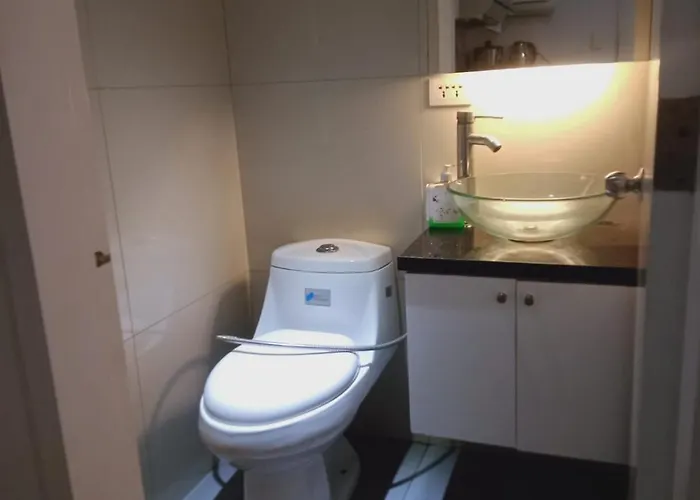 アパート 2 Bedrooms Units Forbes Area 5th Avenue Bgc Center マニラ市