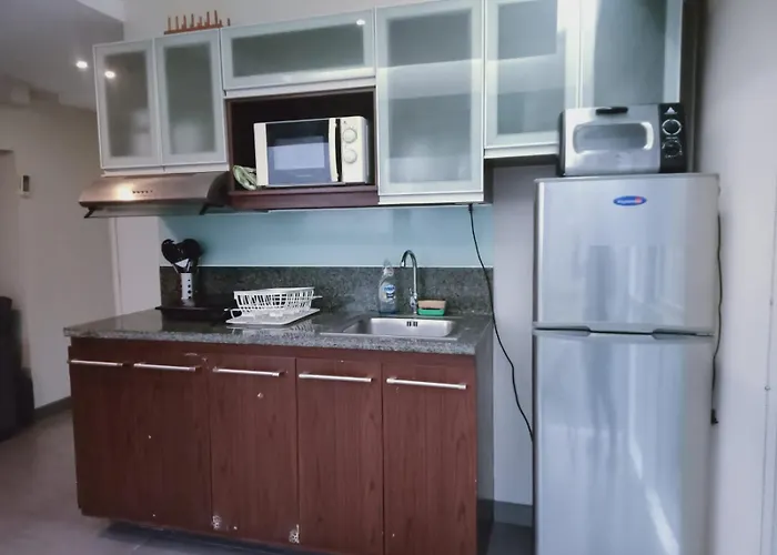 アパート 2 Bedrooms Units Forbes Area 5th Avenue Bgc Center