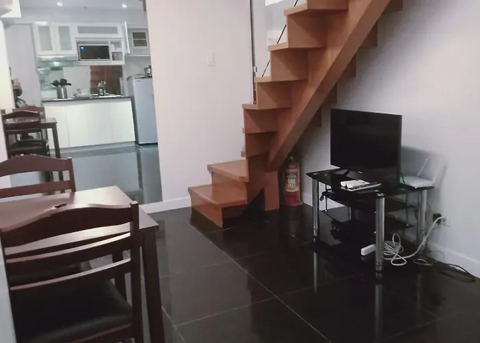 2 Bedrooms Units Forbes Area 5th Avenue Bgc Center アパート