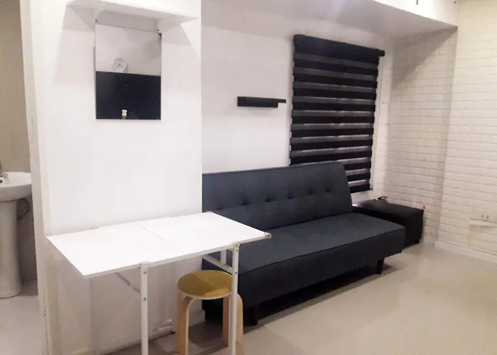 2 Bedrooms Units Forbes Area 5th Avenue Bgc Center マニラ市