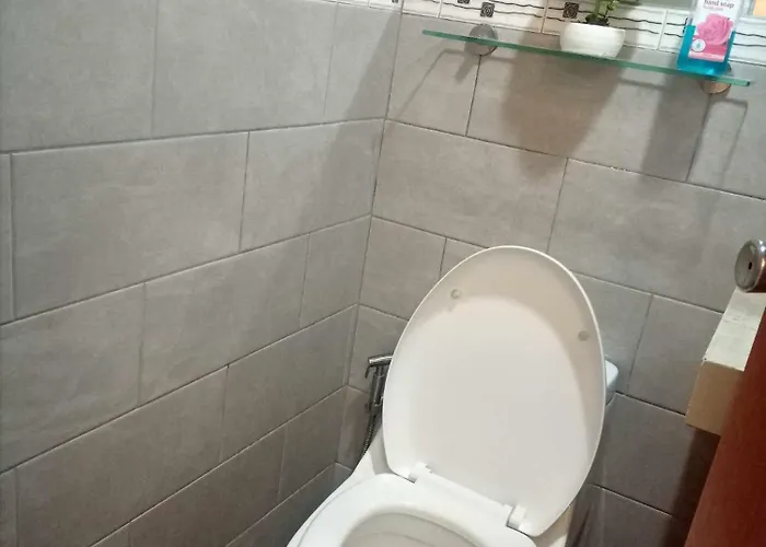 2 Bedrooms Units Forbes Area 5th Avenue Bgc Center マニラ市