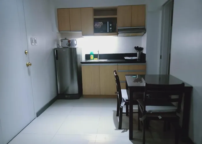 2 Bedrooms Units Forbes Area 5th Avenue Bgc Center アパート マニラ市