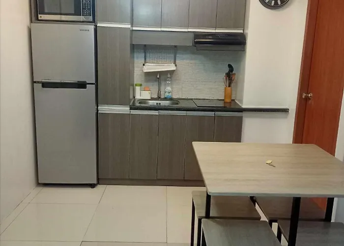 2 Bedrooms Units Forbes Area 5th Avenue Bgc Center アパート